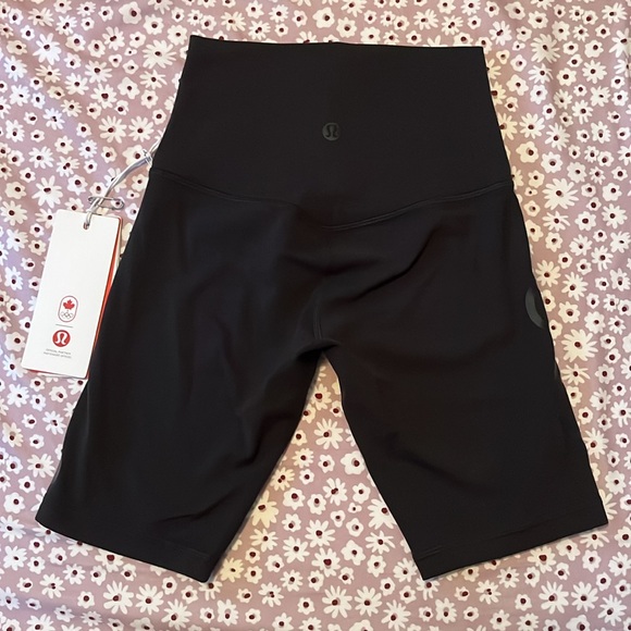 ✨NWT✨ Lululemon Align HR Shorts 8” - Picture 2 of 4